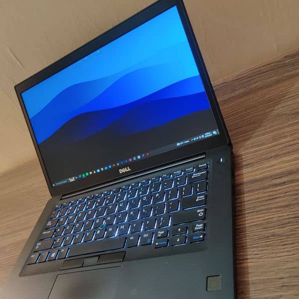 HP latitude 7480 i5 6th Generation 9