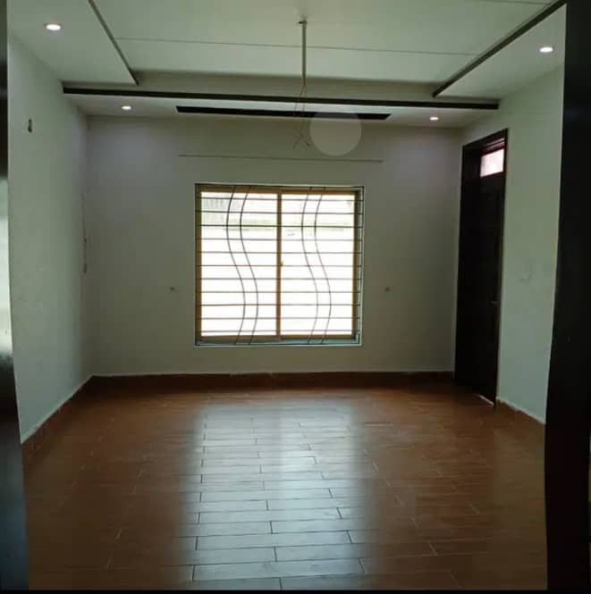 12 Marla Double Storey Office Building For Rent Susan Road Madina Town Faisalabad 2