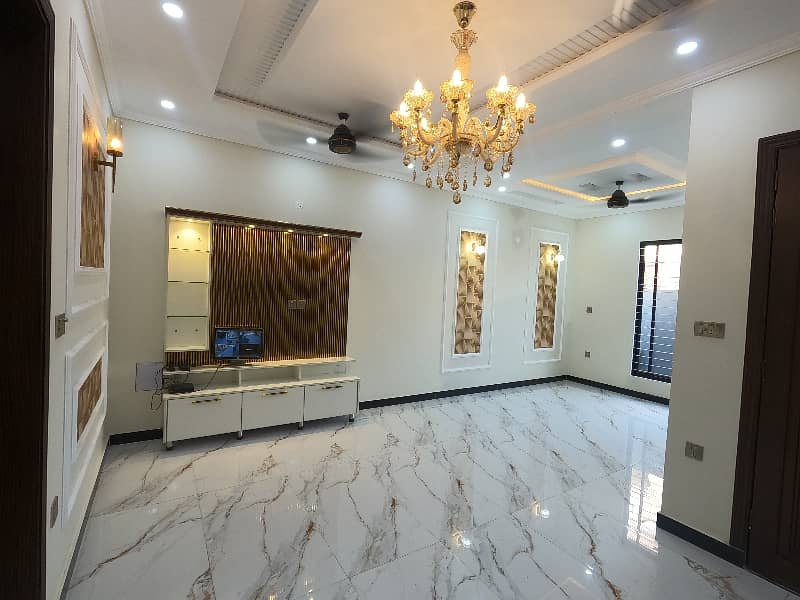 Prime Location 5 Marla Spacious House Is Available In Al Rehman Garden Phase 2 For Sale 8