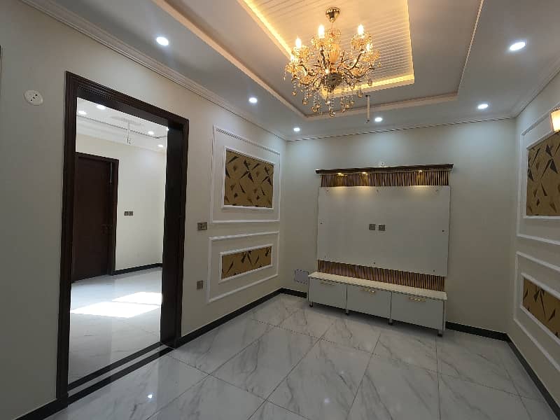 Prime Location 5 Marla Spacious House Is Available In Al Rehman Garden Phase 2 For Sale 17