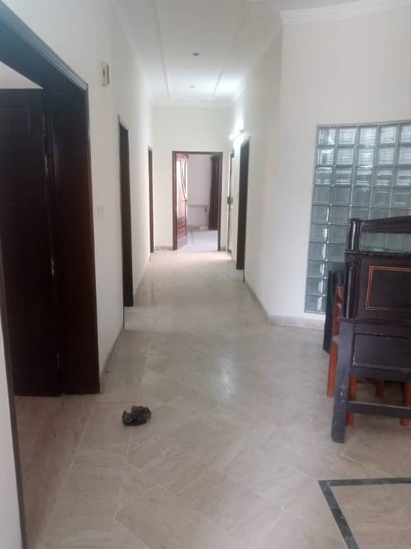 DHA Phase 3, 1 Kanal Upper Portion For Rent With Servant Quarter In Hot Location, Please See The Attached Original Pictures 2