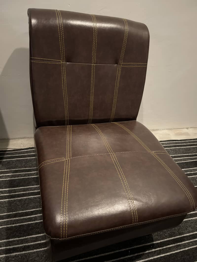 4 sofa chairs (perfect condition) 1