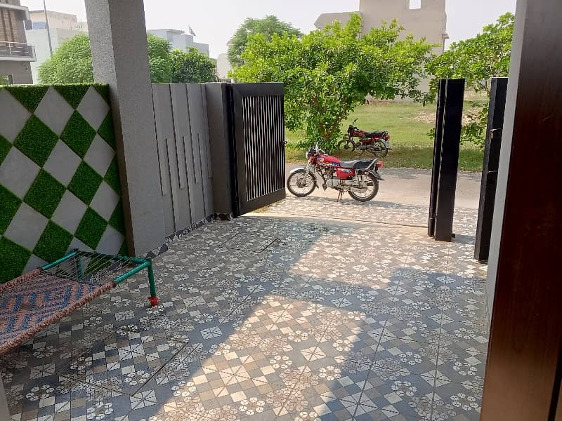 5 MARLA FACING PARK BRAND NEW HOUSE FOR SALE IN DHA RAHBAR BLOCK P 1