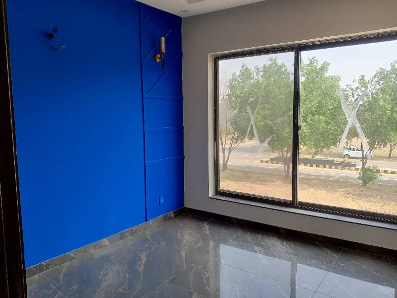 5 MARLA FACING PARK BRAND NEW HOUSE FOR SALE IN DHA RAHBAR BLOCK P 18