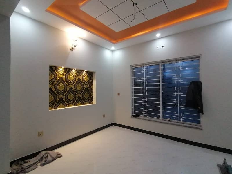 Looking For A House In Gulshan-e-Ravi 1