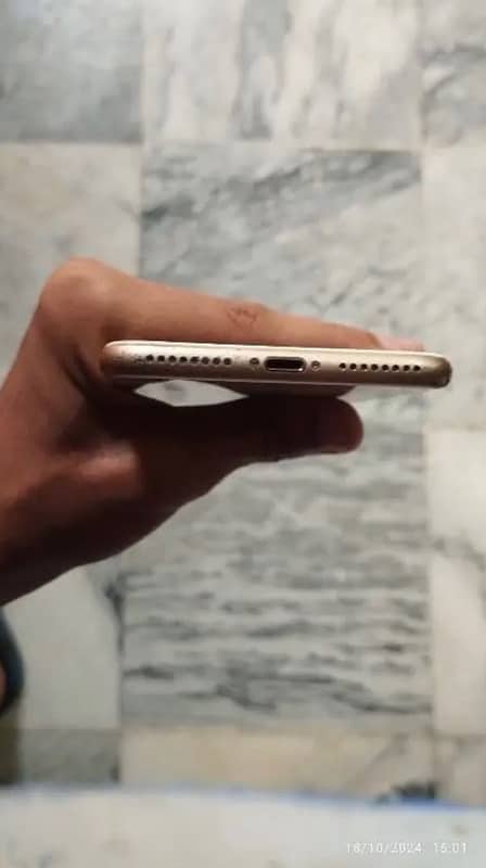 IPhone 8 Plus non pta 4