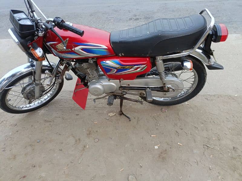 Honda 125  2022 model all Punjab number 7