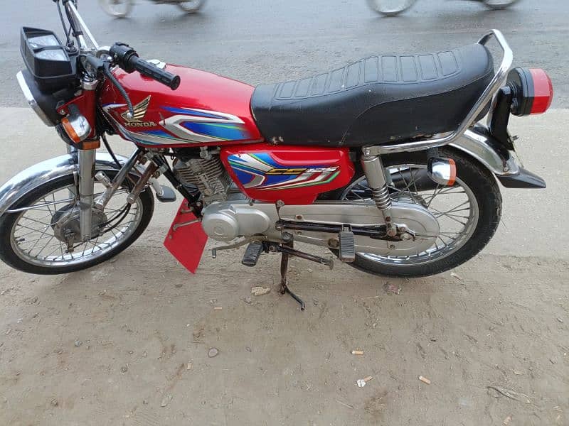 Honda 125  2022 model all Punjab number 8