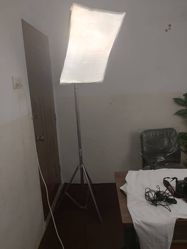 Soft box 1 pair and 1 Pair lights stand SS 4