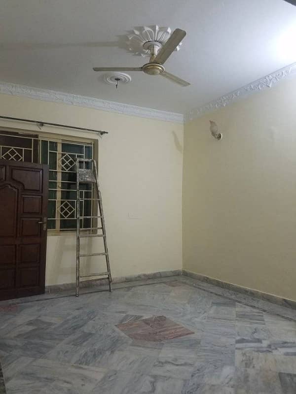 6 Marla Ground Portion for Rent in Wakeel Colony 6