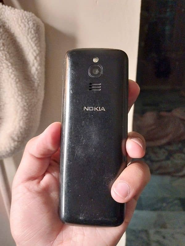 Nokia 8810 banana phone in mint condition 3