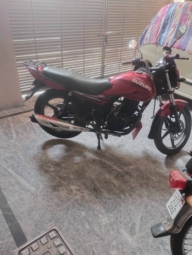 Suzuki GR 150 cc 3