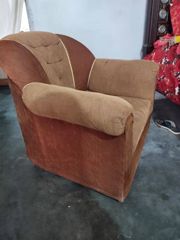 5 seats sofa 0