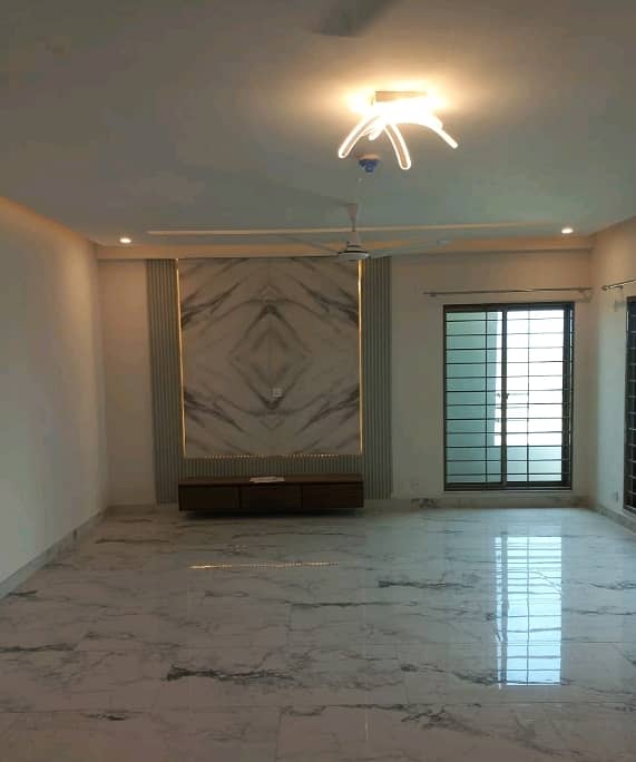 Flat For rent In Rs. 95000 1