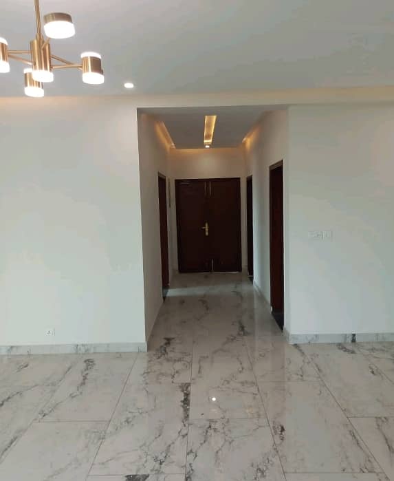 Flat For rent In Rs. 95000 2