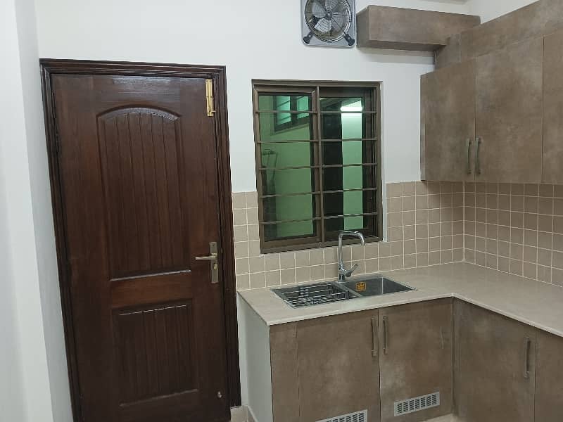 Flat For rent In Rs. 95000 15