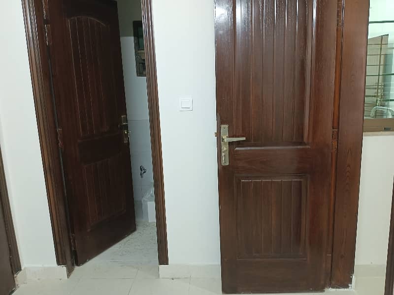 Flat For rent In Rs. 95000 23