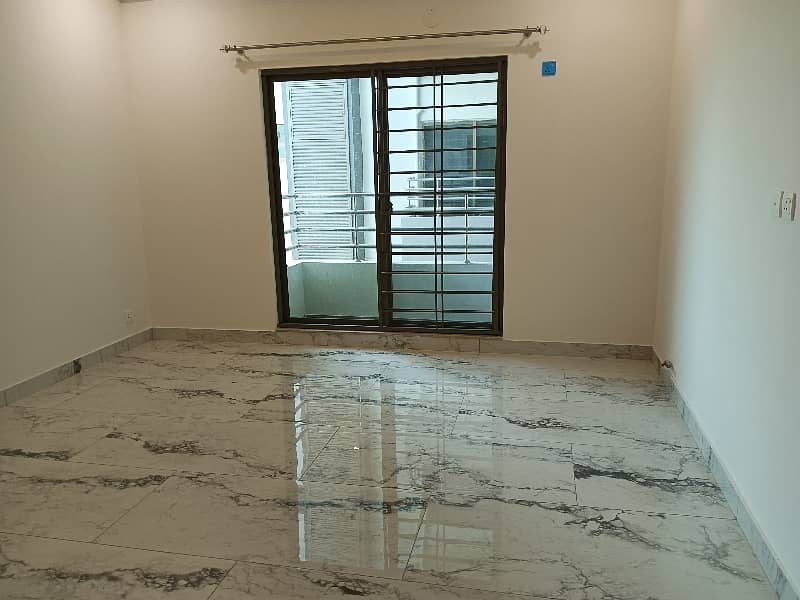 Flat For rent In Rs. 95000 32