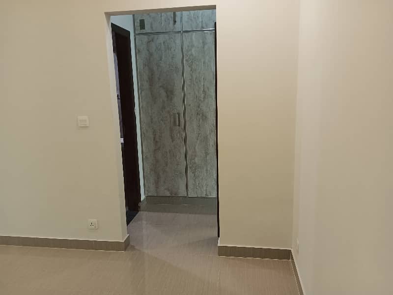 Flat For rent In Rs. 95000 38