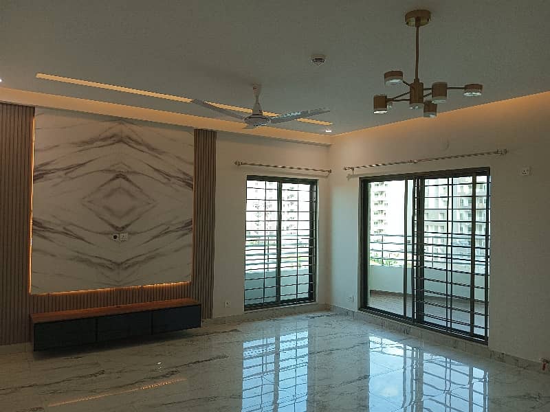 Flat For rent In Rs. 95000 40