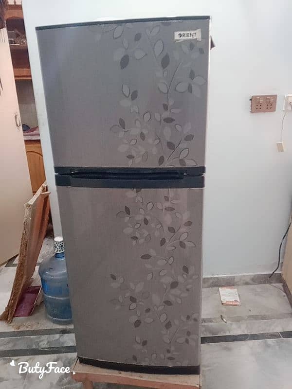 Orient medium size fridge for sale urgent 0