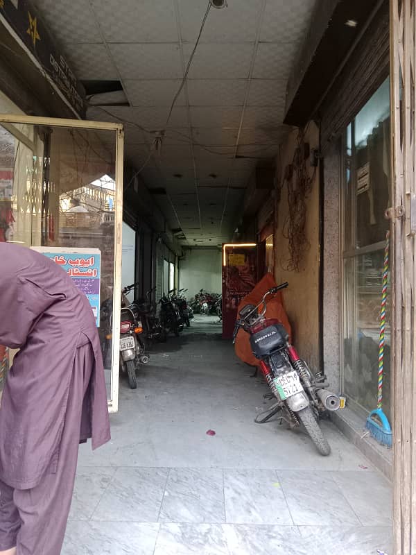 135 Sqft 7.5X18 Ground Floor Shop for Sale in Amina Plaza Al Hamd Colony, Ichrah Lahore 4