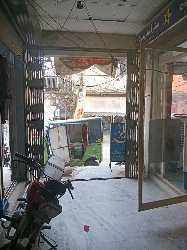 135 Sqft 7.5X18 Ground Floor Shop for Sale in Amina Plaza Al Hamd Colony, Ichrah Lahore 8