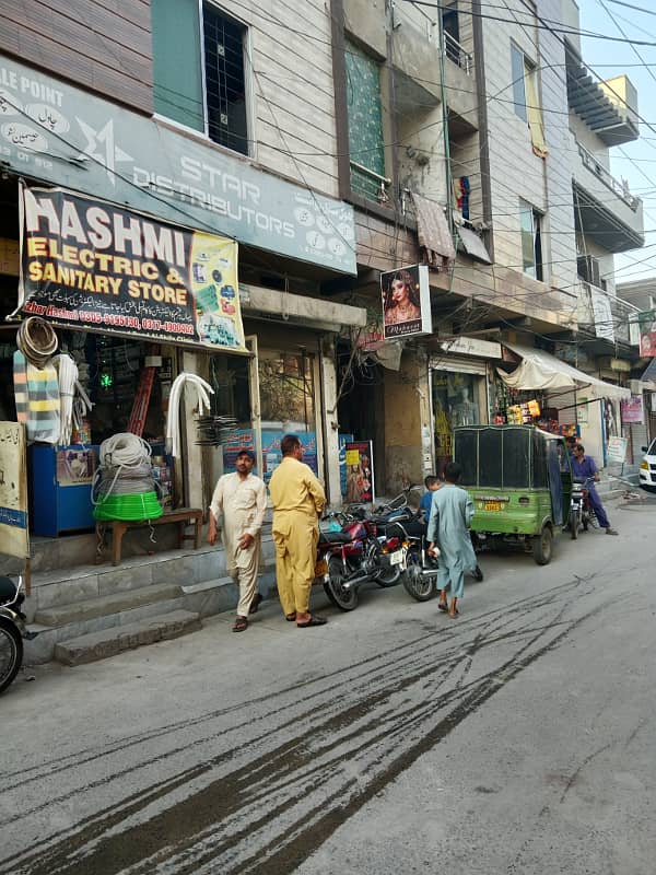 135 Sqft 7.5X18 Ground Floor Shop for Sale in Amina Plaza Al Hamd Colony, Ichrah Lahore 11