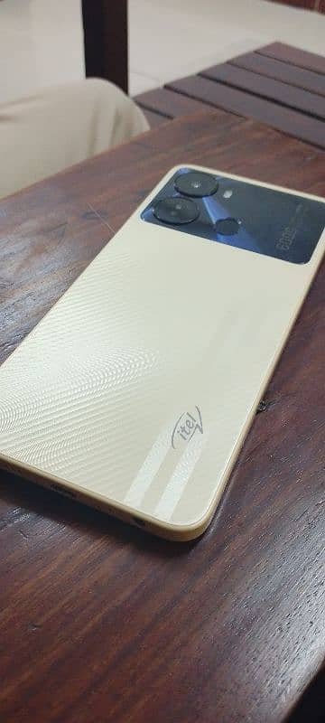 itel p40 0