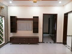 Prime Location Upper Portion Of 5 Marla Is Available For rent 0