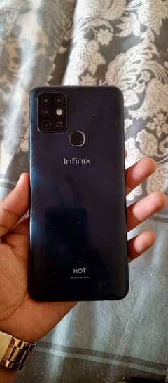 hot 10 infinix box complete. . . 4-64