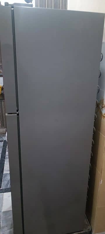 Haier Medium Refrigerator Cooling with Compact Design 1