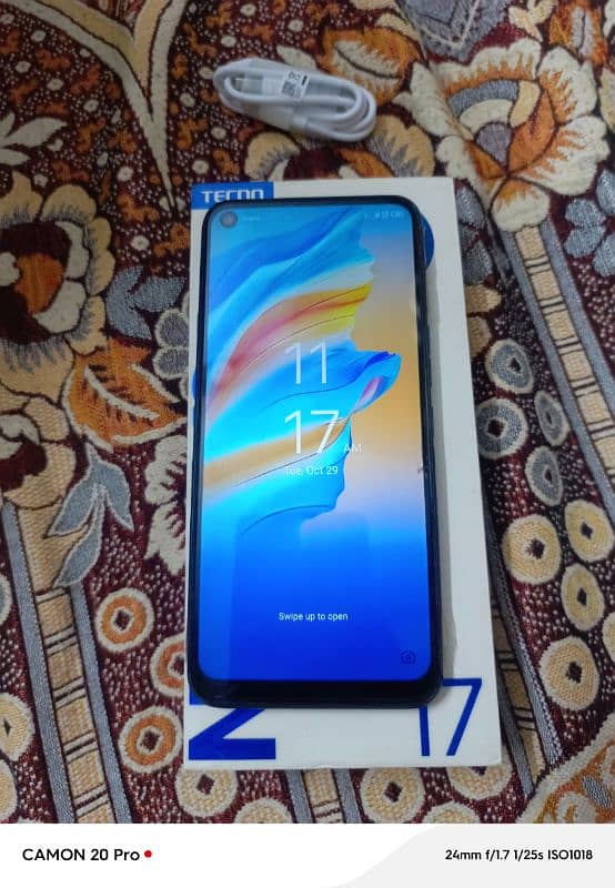 Tecno Camon 17. . . . 6/128 0