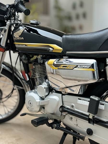 Honda CG 125 SE Special Edition 2021 sep in original condition. 11