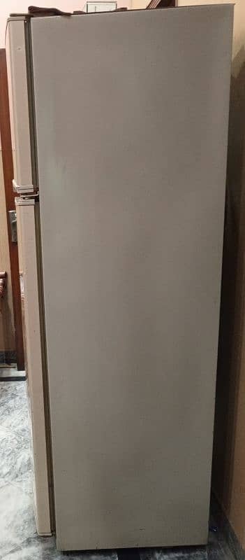 Haier single door fridge in good condition 2