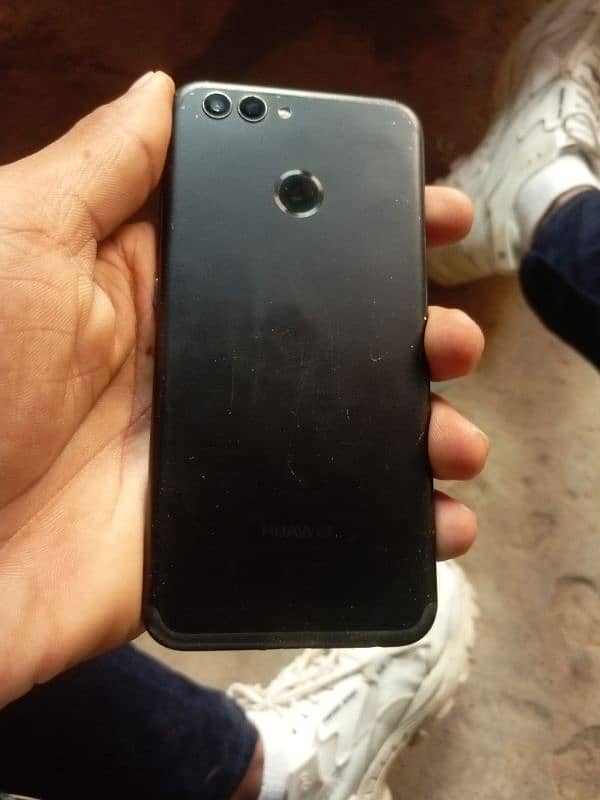 iphon 7plus &Huawei nova 2  pta 4/64 sale or exchng urgent 9