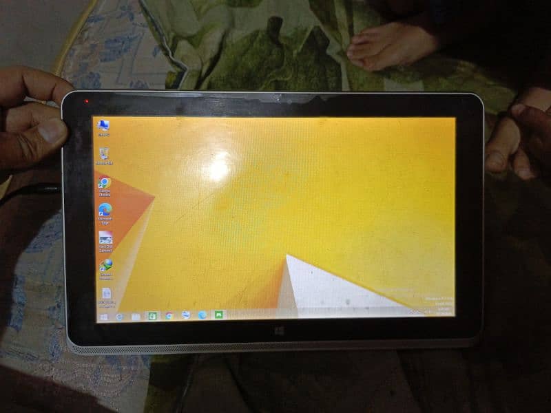 HAIER 13 INCH TAB 1