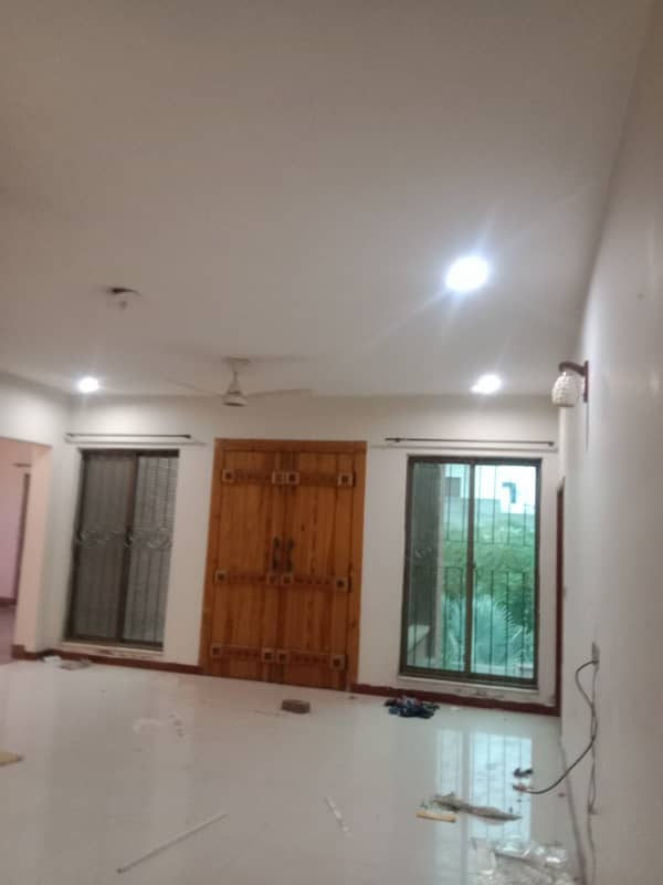 1 KANAL UPPER PORTION FOR RENT WITH GAS 4