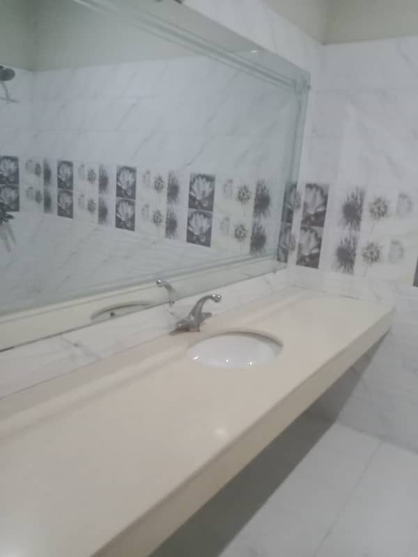 1 KANAL UPPER PORTION FOR RENT WITH GAS 6