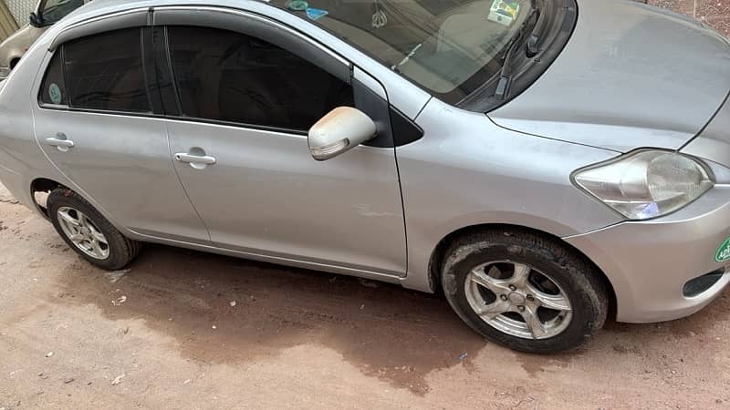 Toyota Belta 2010/14 0