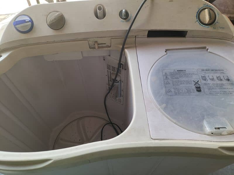 Haier Washing and Dryer 4