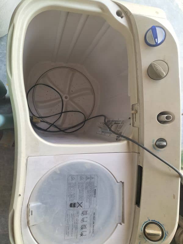 Haier Washing and Dryer 6