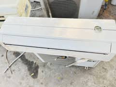 Gree 1.5 TON SPLIT ac Lush Condition 0