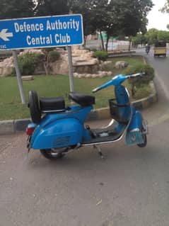 vespa super Italian awesome condition. whats app 033 33261401