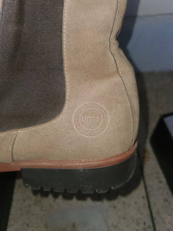 Chelsea Boots Formal 43 size pak 9 size 7