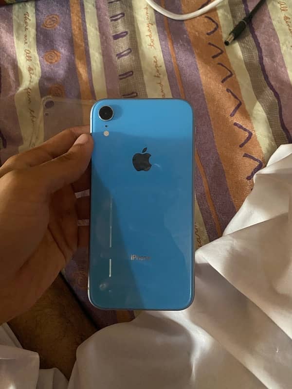 iPhone XR 3