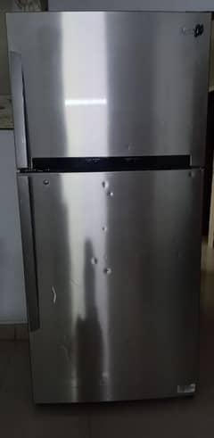 LG 20 Cubic Full Size Refrigerator 0