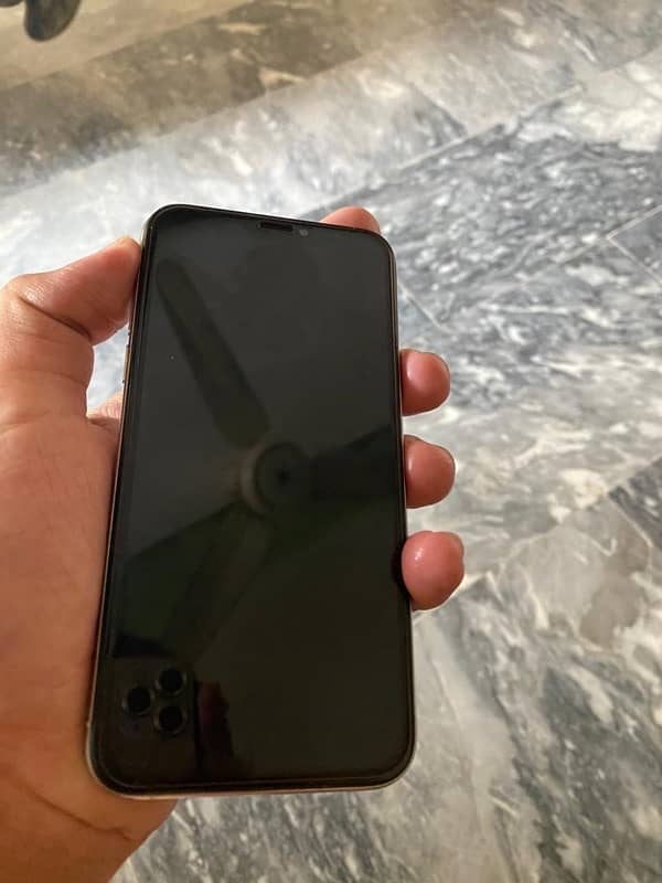 iPhone Xs 64GB Non Pta 1