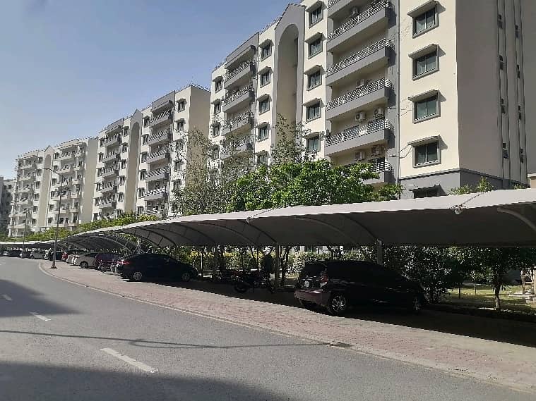 10 Marla Flat For rent In The Perfect Location Of Askari 11 - Sector B Apartments 5