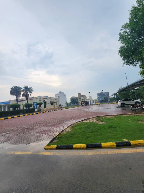 5 Marla Hot Location Plot Available For Sale In Bahria Nasheman Lahore 0